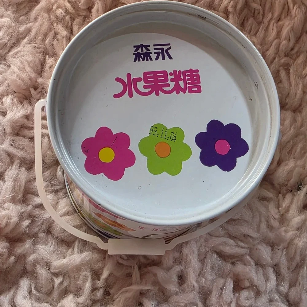 Hello Kitty Candy tin 1993